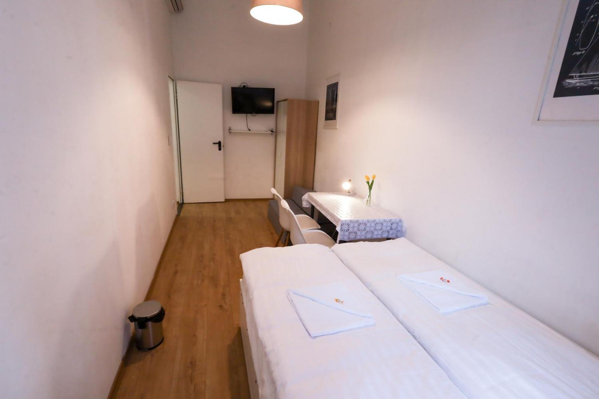 Budapest Pest-Port Apartment 4 Rooms For 16 Person Exterior foto